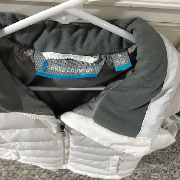 Womens white vest - Picture 2 of 3